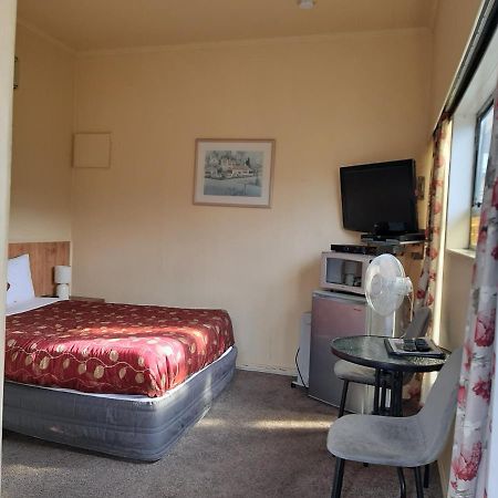 Dupont Motels Lower Hutt Exteriör bild