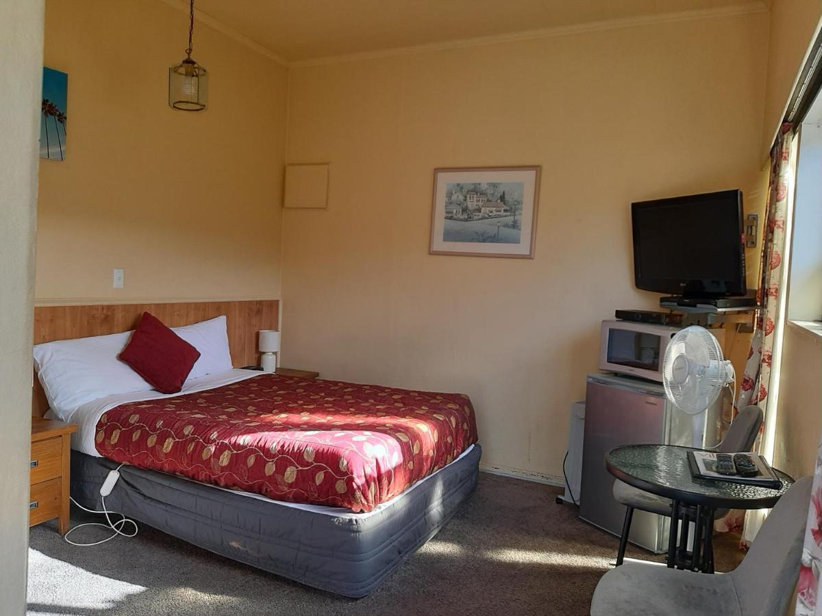 Dupont Motels Lower Hutt Exteriör bild