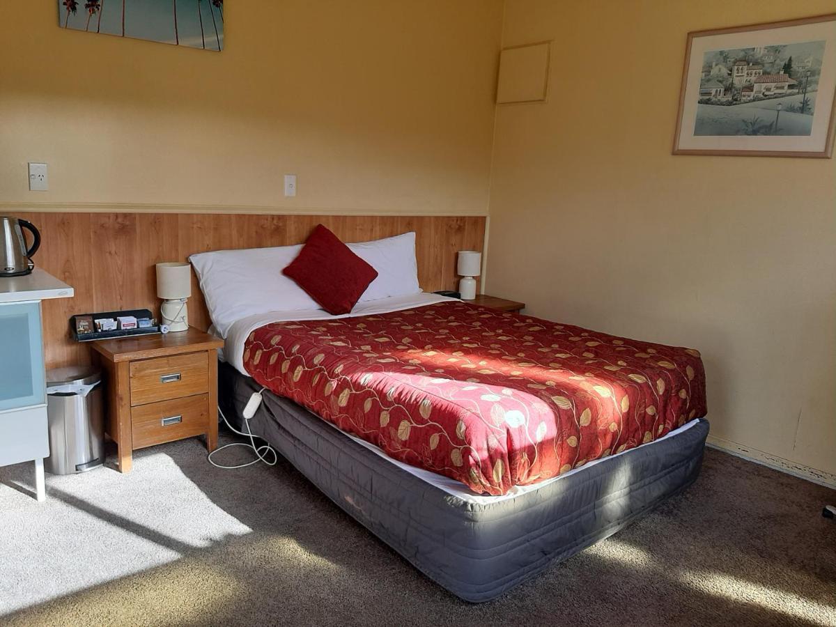 Dupont Motels Lower Hutt Exteriör bild
