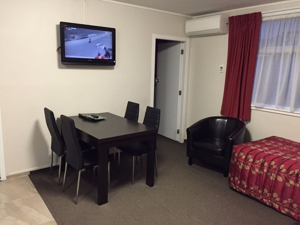 Dupont Motels Lower Hutt Exteriör bild